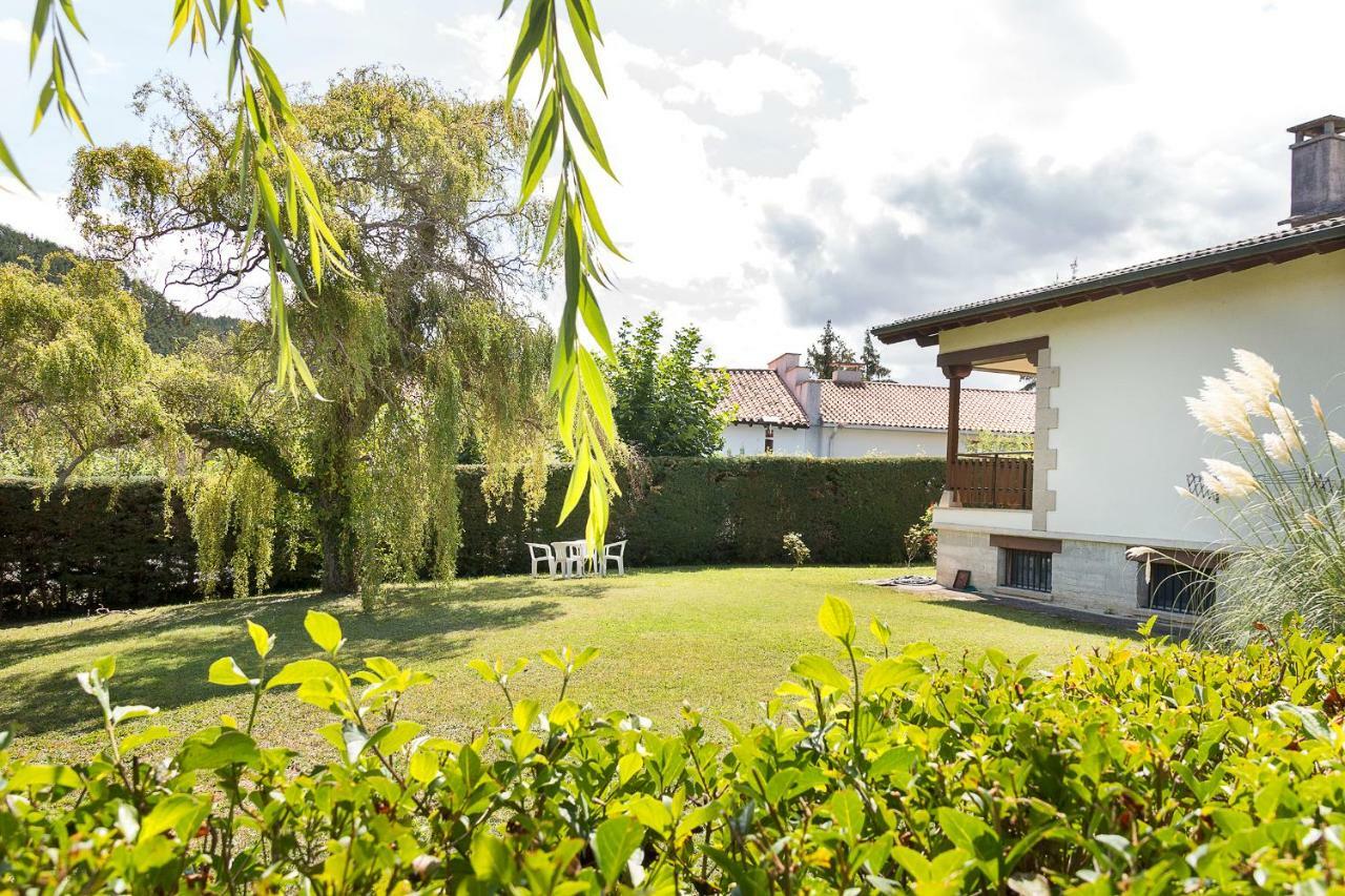 Vivienda Rural Casa Javier Lacunza Aoiz Exterior foto